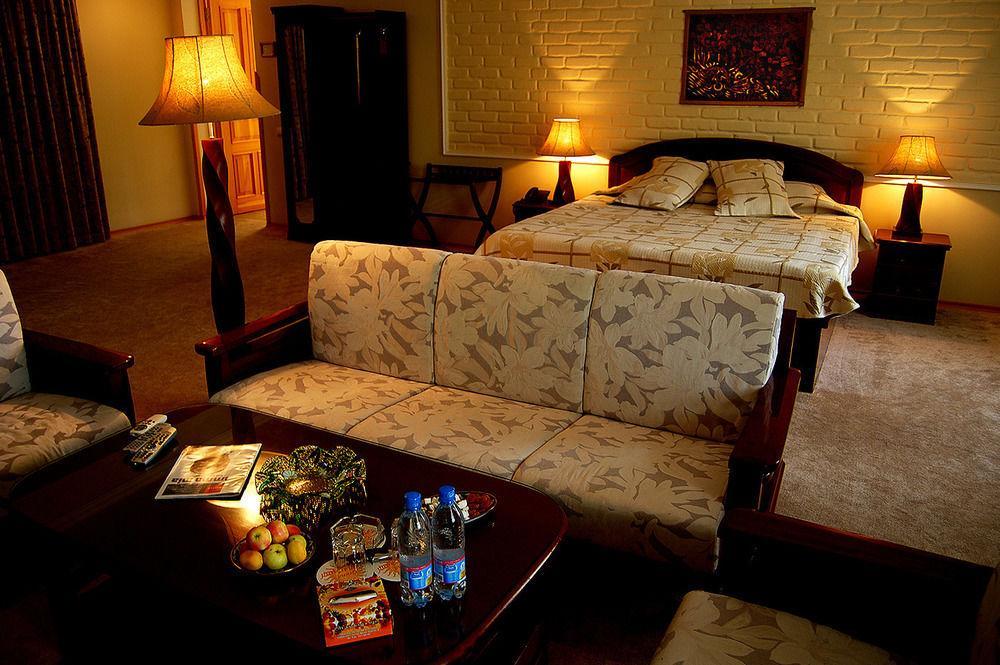 Hotel Grand Samarkand Superior - B الغرفة الصورة